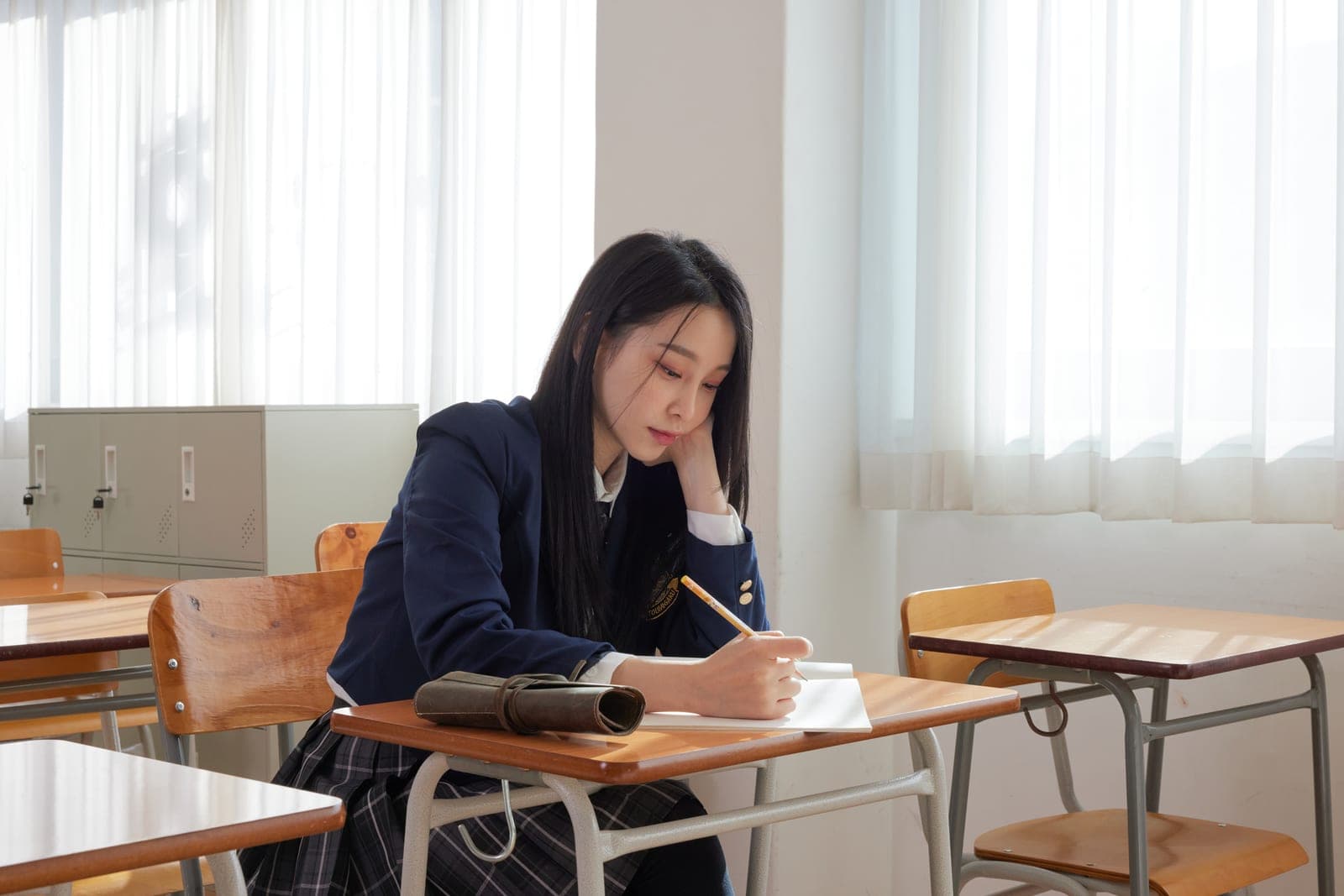 학교폭력방관자처벌 안일하게 생각했다가 자녀의 미래가 달라질 수 있습니다.